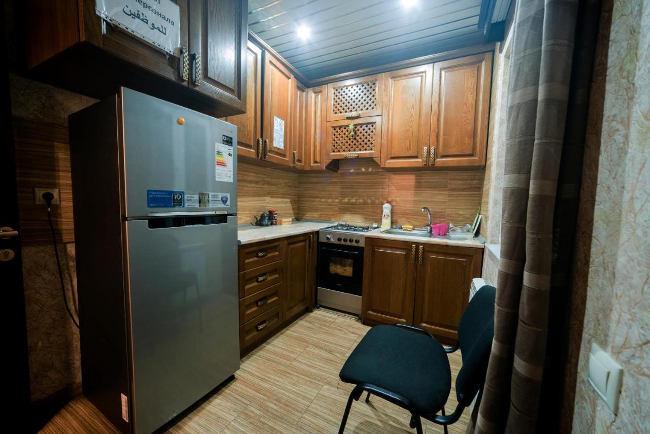 Cleopatra Palace Hostel Тбілісі Екстер'єр фото