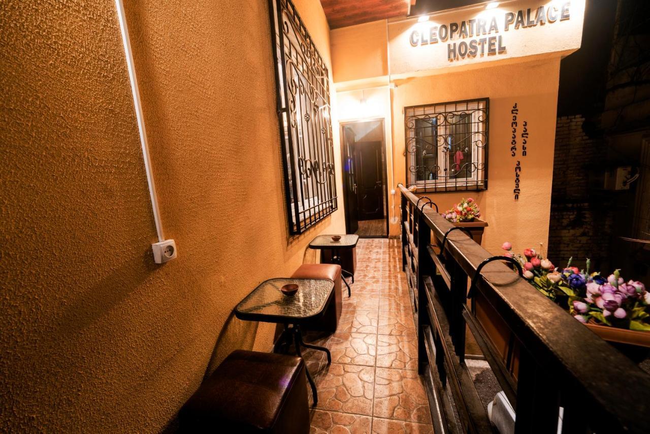 Cleopatra Palace Hostel Тбілісі Екстер'єр фото