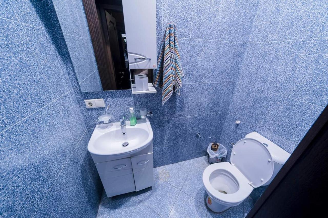 Cleopatra Palace Hostel Тбілісі Екстер'єр фото